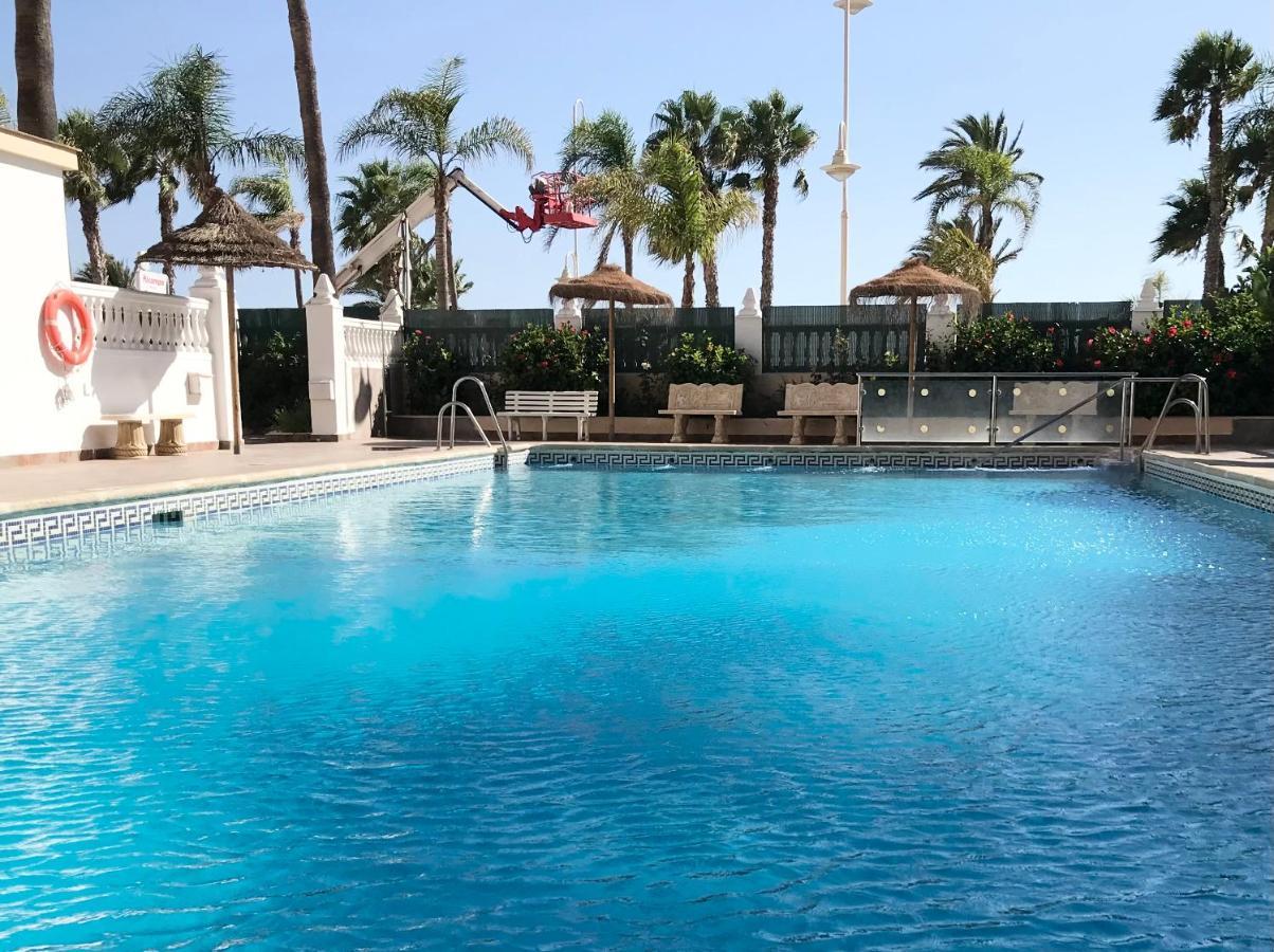 Apartamento 2 Dormitorios En Primera Linea De Playa San Cristobal Almuñécar Εξωτερικό φωτογραφία