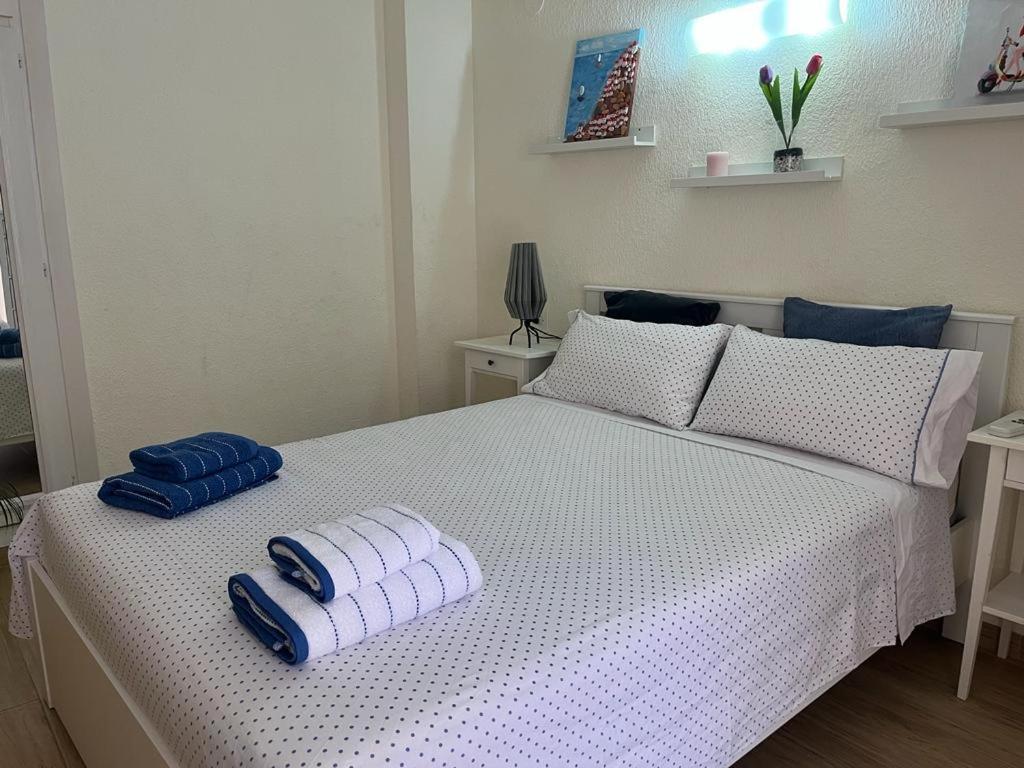 Apartamento 2 Dormitorios En Primera Linea De Playa San Cristobal Almuñécar Εξωτερικό φωτογραφία
